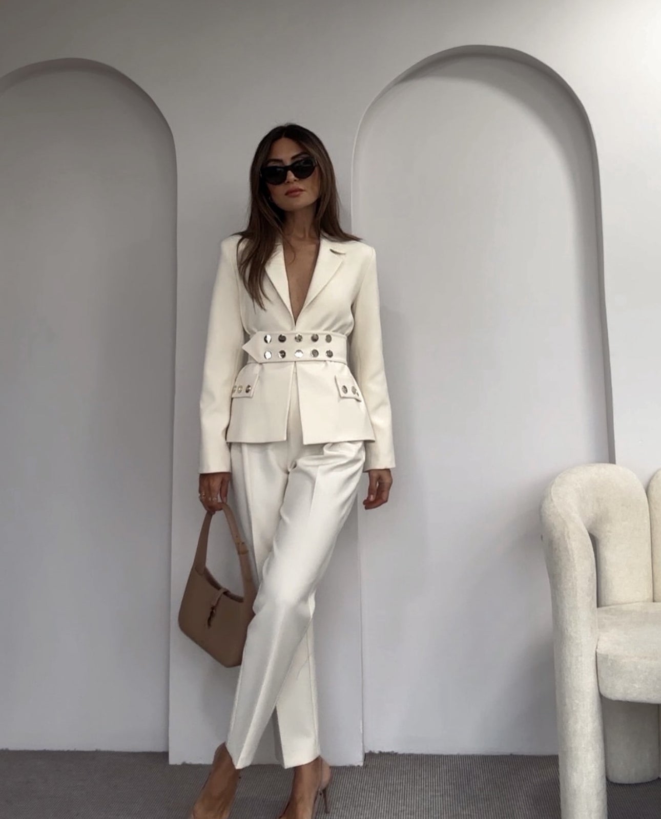 Tailleur LUANA Giacca e cinta con borchie pantaloni sigaretta