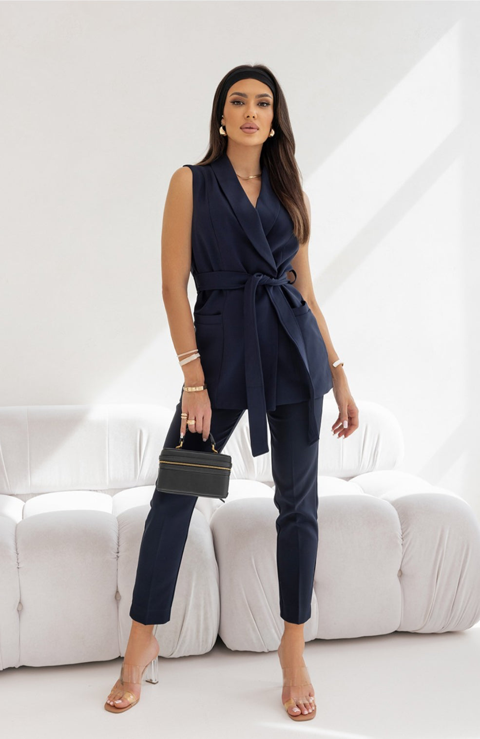 Tailleur STELLA blazer smanicato con cinta più pantaloni modello sigaretta vestibilita comoda Made in Italy 🇮🇹
