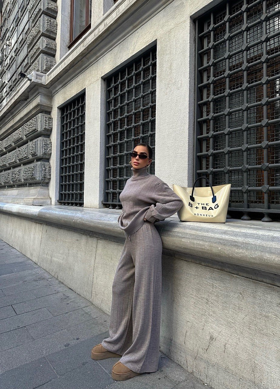 Coordinato Alice 100% lana rasata doppio collo con pantaloni con elastico in vita in coordinato