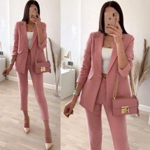 Tailleur Maria Vittoria giacca foderata con pantaloni sigaretta in coordinato tessuto leggermente elasticizzato ottima vestibilita Made in Italy 🇮🇹