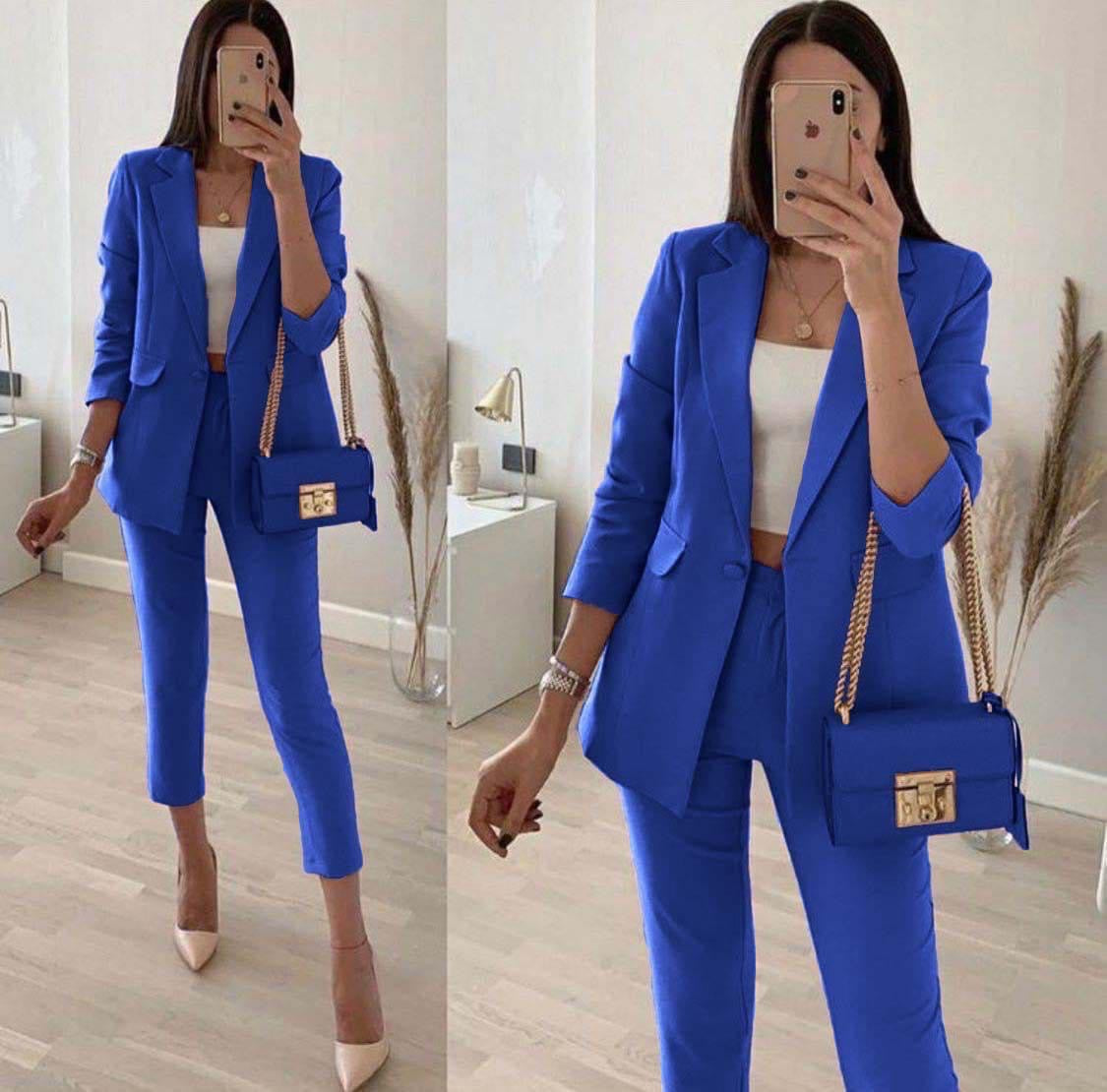 Tailleur Maria Vittoria giacca foderata con pantaloni sigaretta in coordinato tessuto leggermente elasticizzato ottima vestibilita Made in Italy 🇮🇹