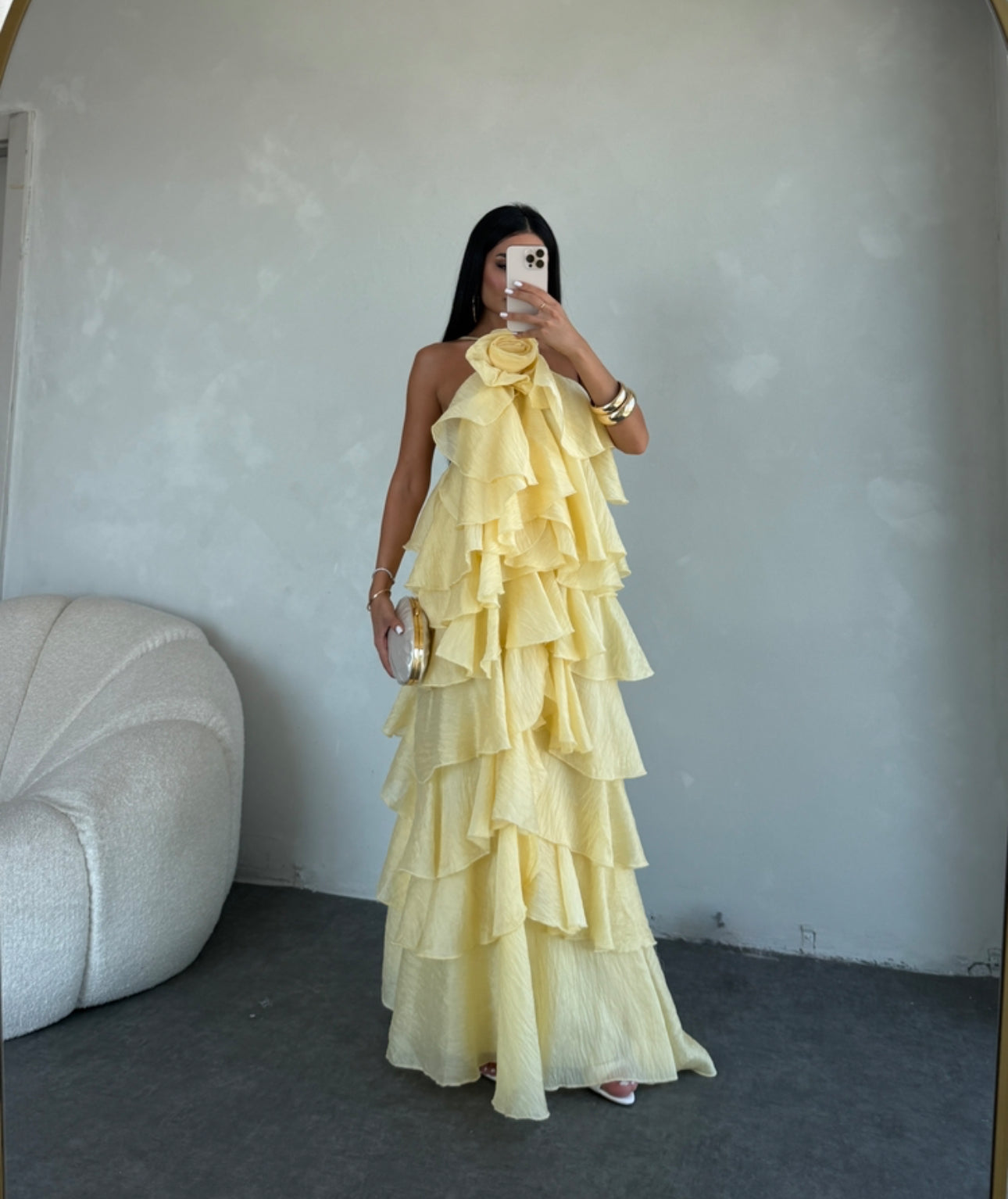 Abito CECILIA Elegante e scenografico, questo abito è realizzato in un leggero tessuto plissé effetto stropicciato.