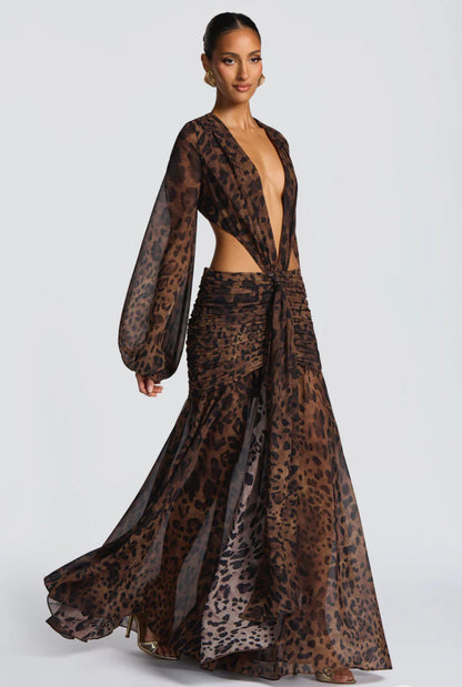 Abito JANE Seduzione ed eleganza si incontrano in questo abito lungo in stampa leopardata.