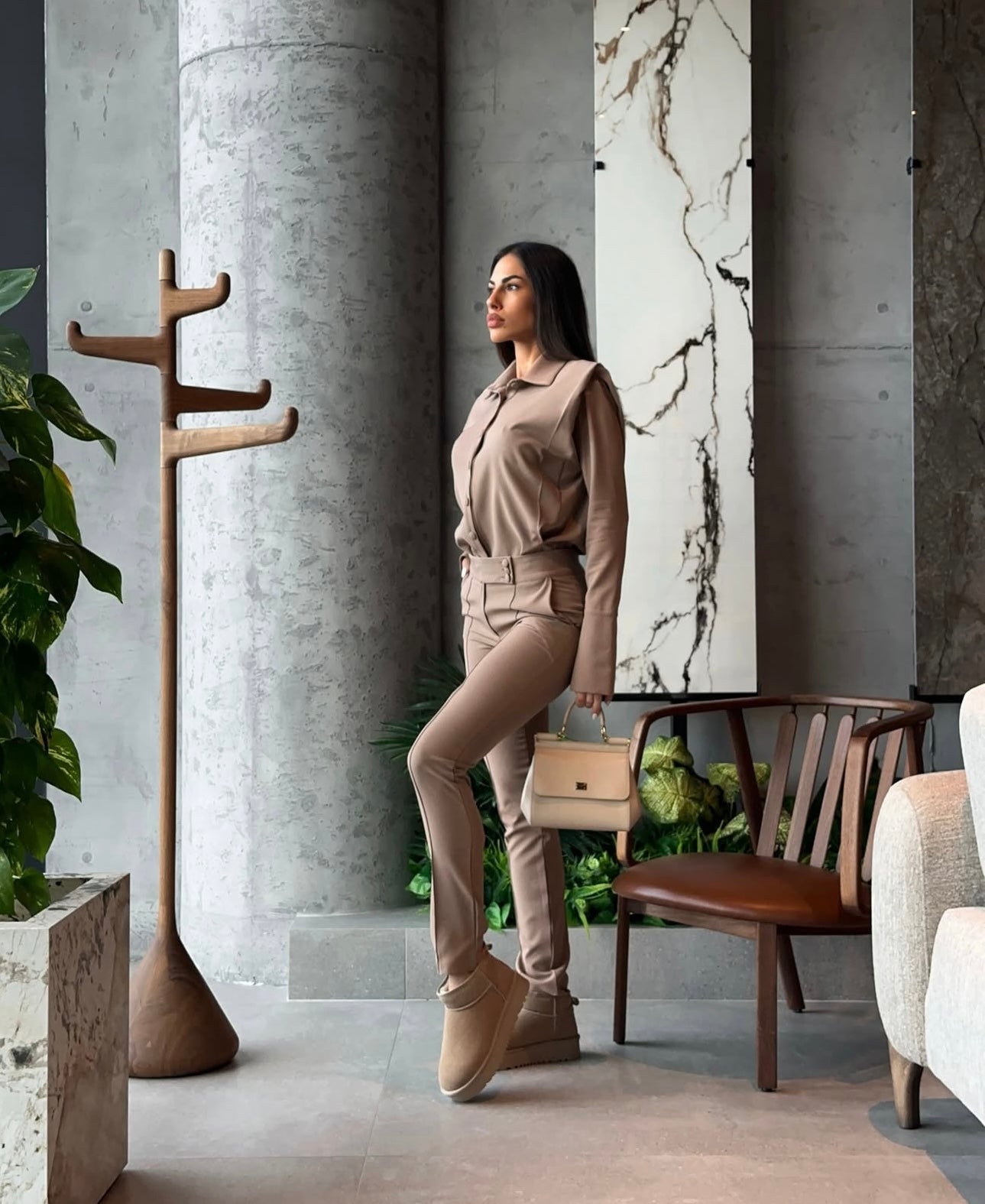 Coordinato GAIA con camicia e pantaloni in tessuto punto Roma