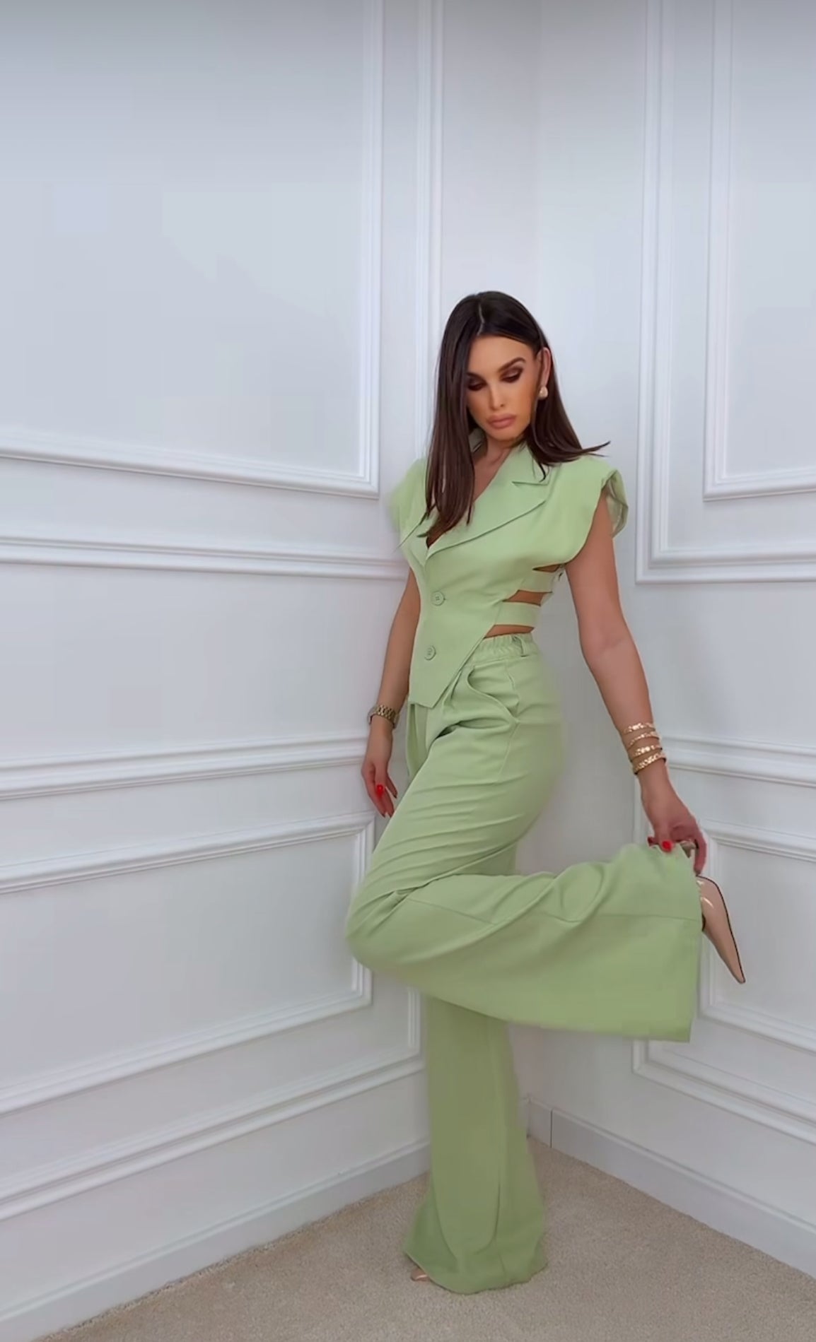 Tailleur GIORGIA chic e raffinato, perfetto per eventi serali, cene eleganti o uscite di classe non fartelo scappare in promo
