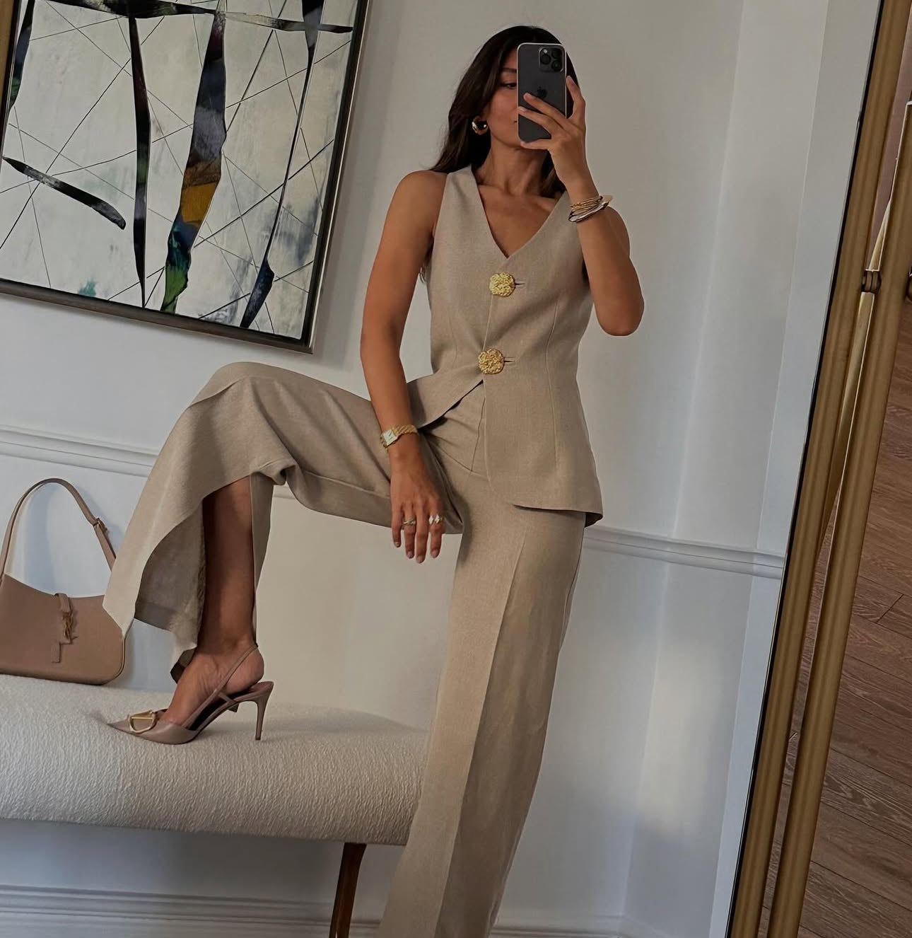 Tailleur OLIVIA smanicato con bottoni dorati imperiale