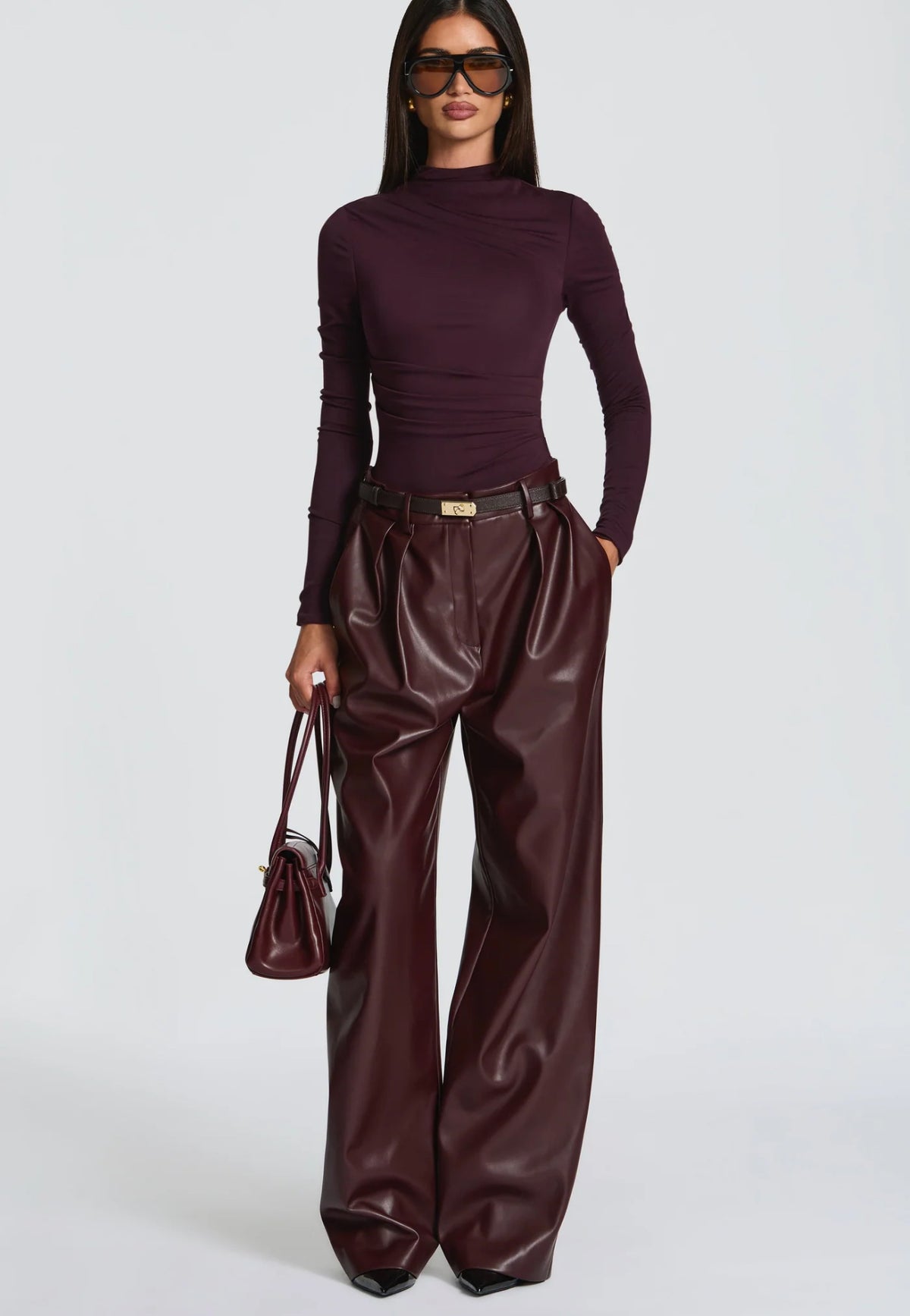 Outfit Anita Cappotto+Body+Pantalone in Eco-Pelle – Eleganza MetropoIitana