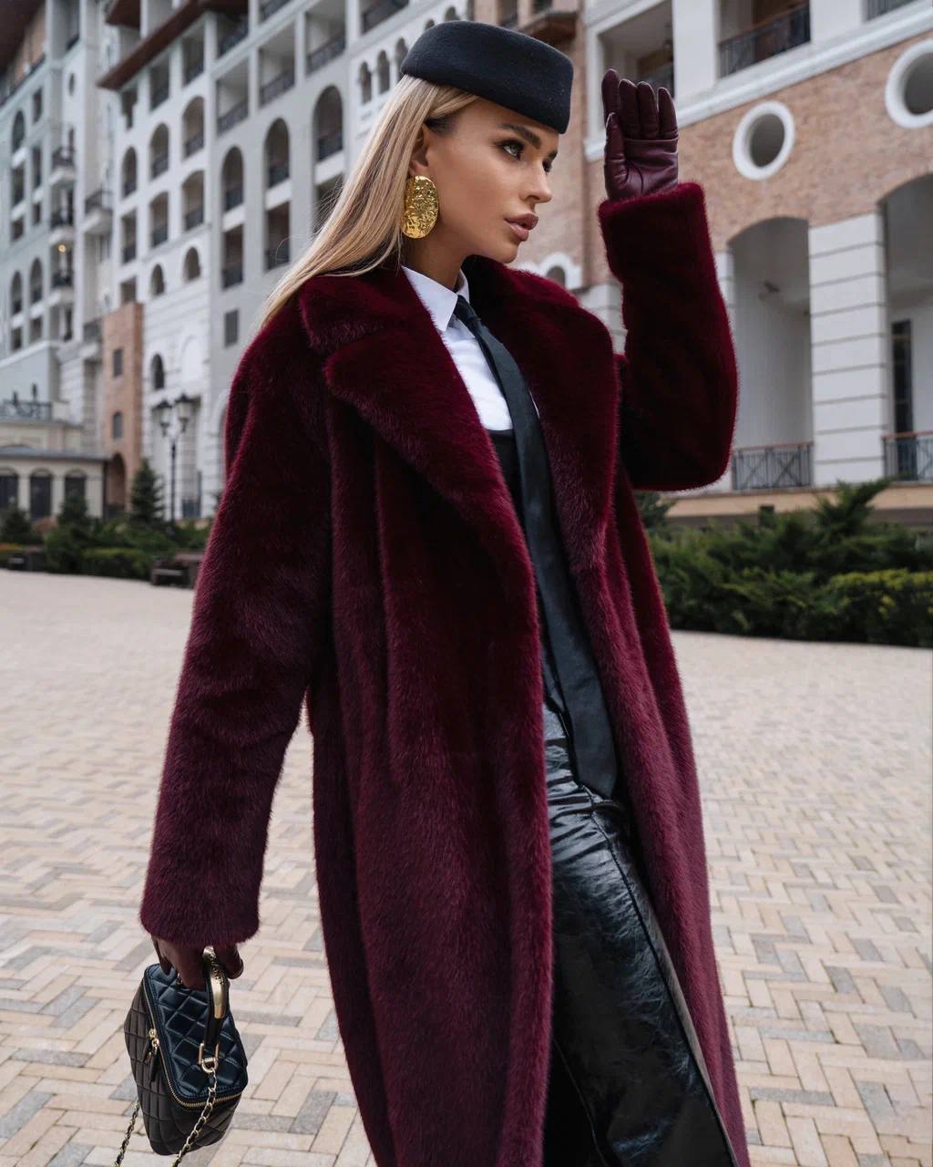 Pelliccia KAROL in visone morbido soffice con fodera in raso e cinta in coordinato