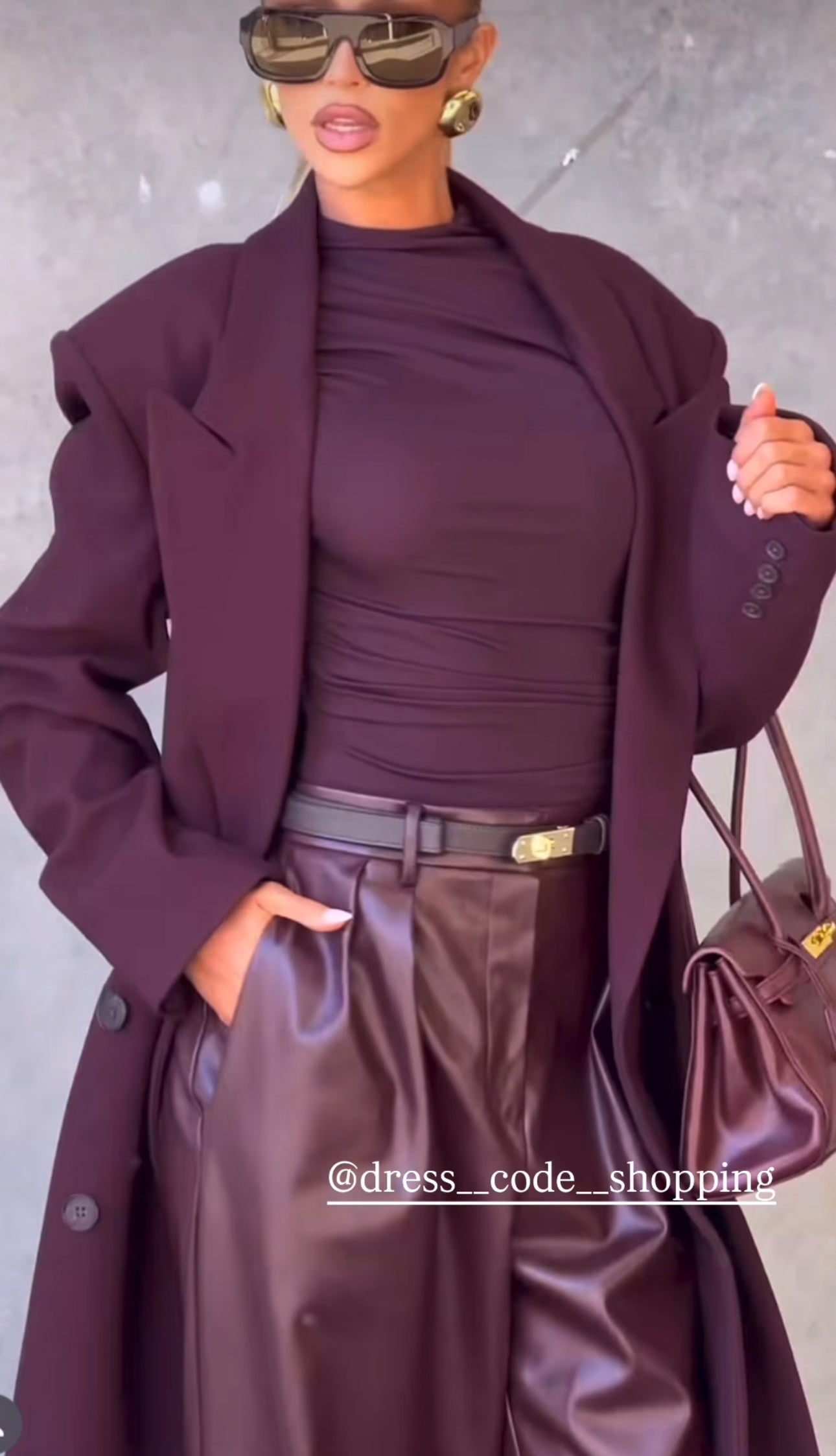 Outfit Anita Cappotto+Body+Pantalone in Eco-Pelle – Eleganza MetropoIitana