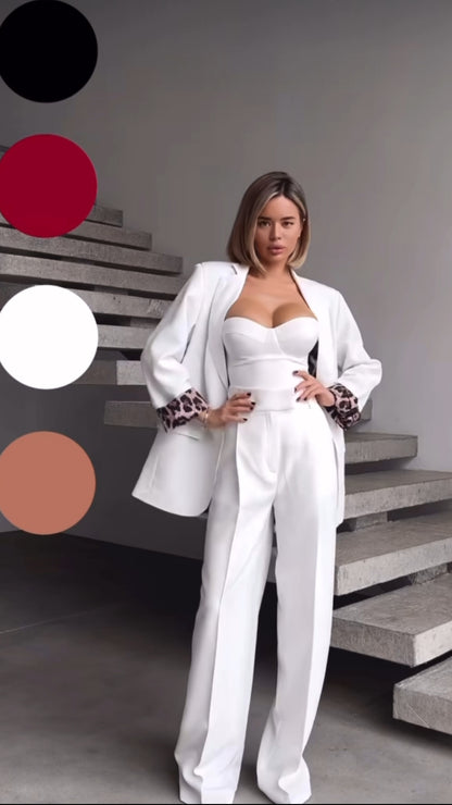 Tailleur AURORA         Giacca con fodera leopardata pantalone palazzo con corsetto in coordinato