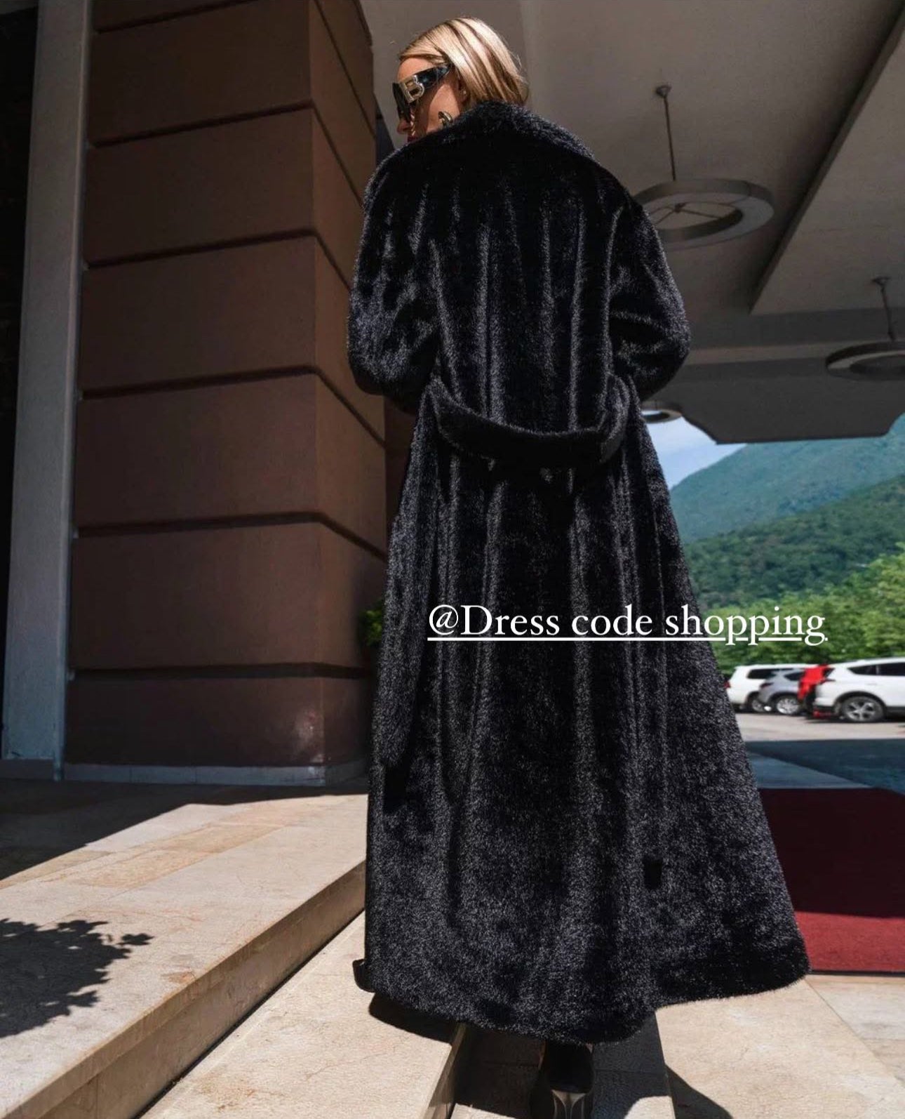 Pelliccia Martina in visone ecologico resistente all’acqua fodera interna in raso in promozione BLACK FRIDAY