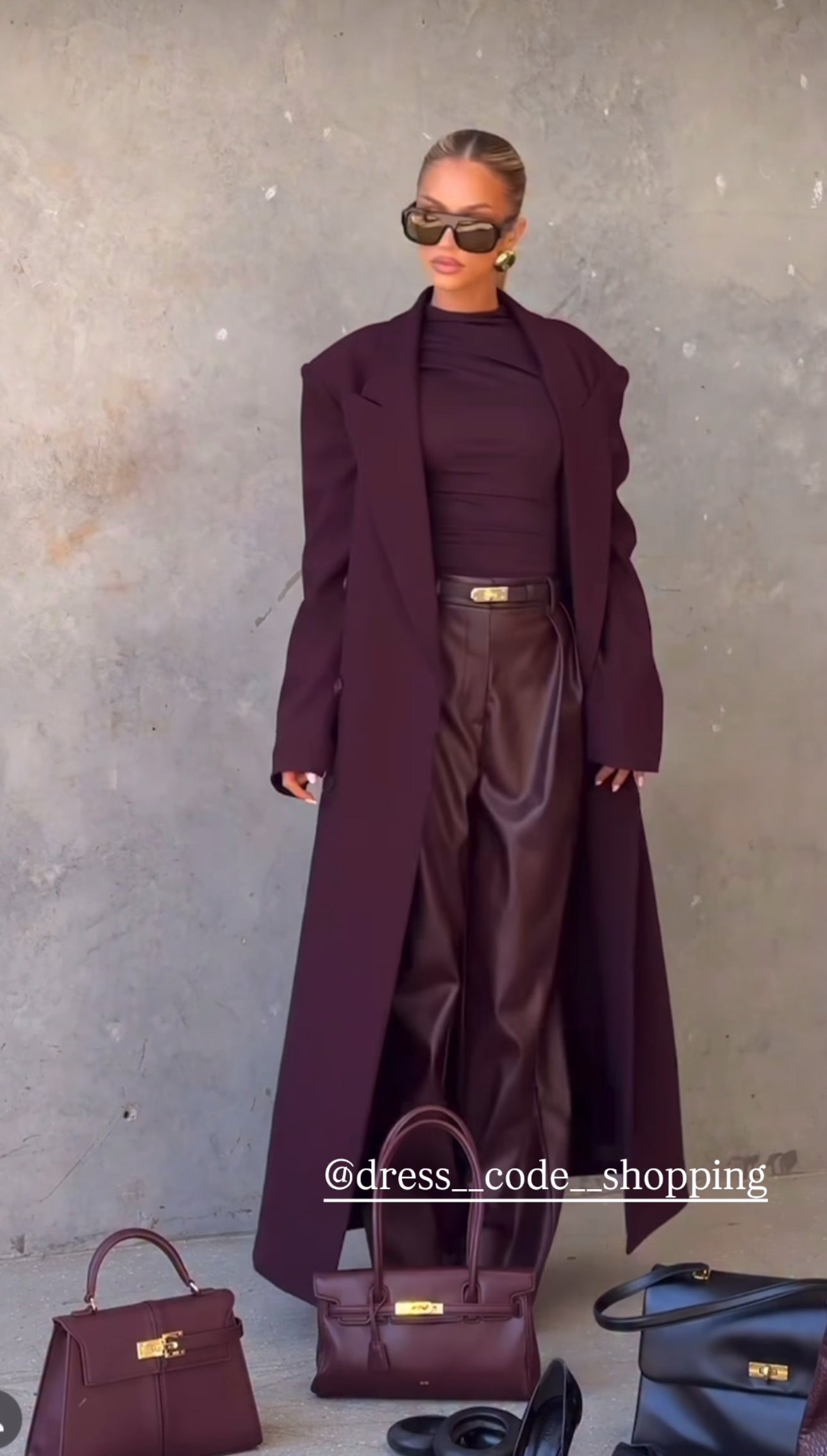 Outfit Anita Cappotto+Body+Pantalone in Eco-Pelle – Eleganza MetropoIitana