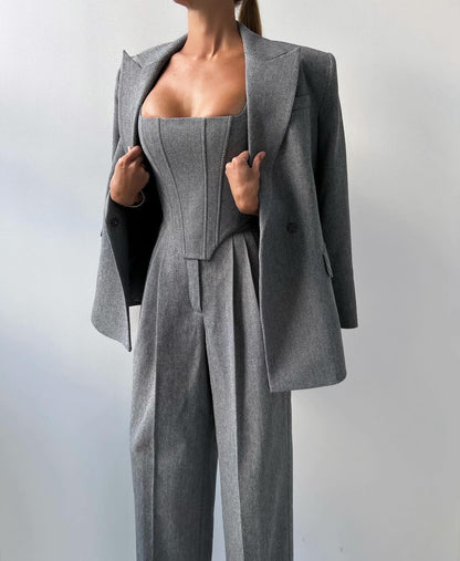 Tailleur NATASHA giacca corpetto pantaloni e cinta in coordinato in lana Made in Italy