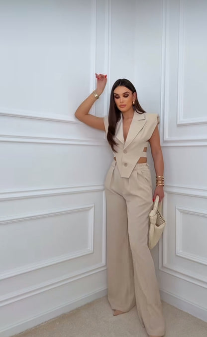 Tailleur GIORGIA chic e raffinato, perfetto per eventi serali, cene eleganti o uscite di classe non fartelo scappare in promo
