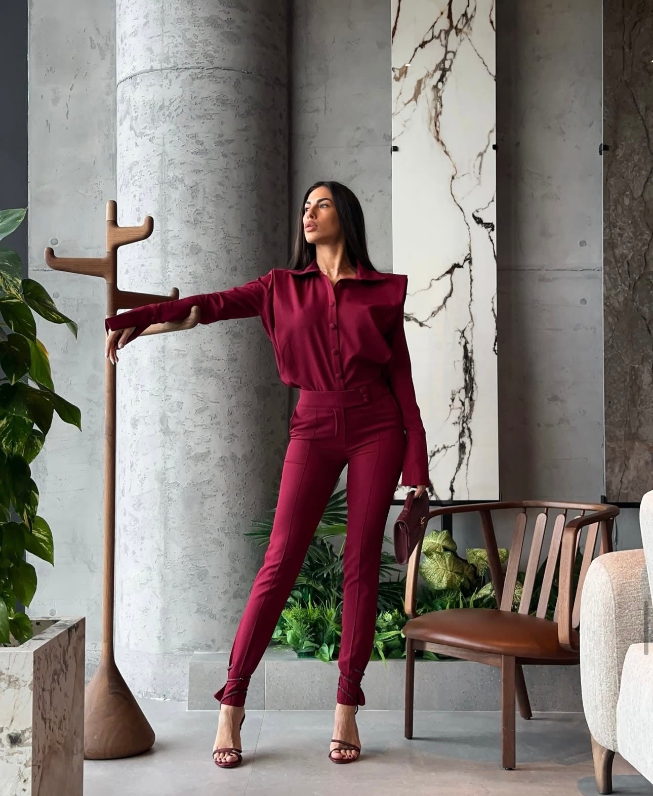 Coordinato GAIA con camicia e pantaloni in tessuto punto Roma