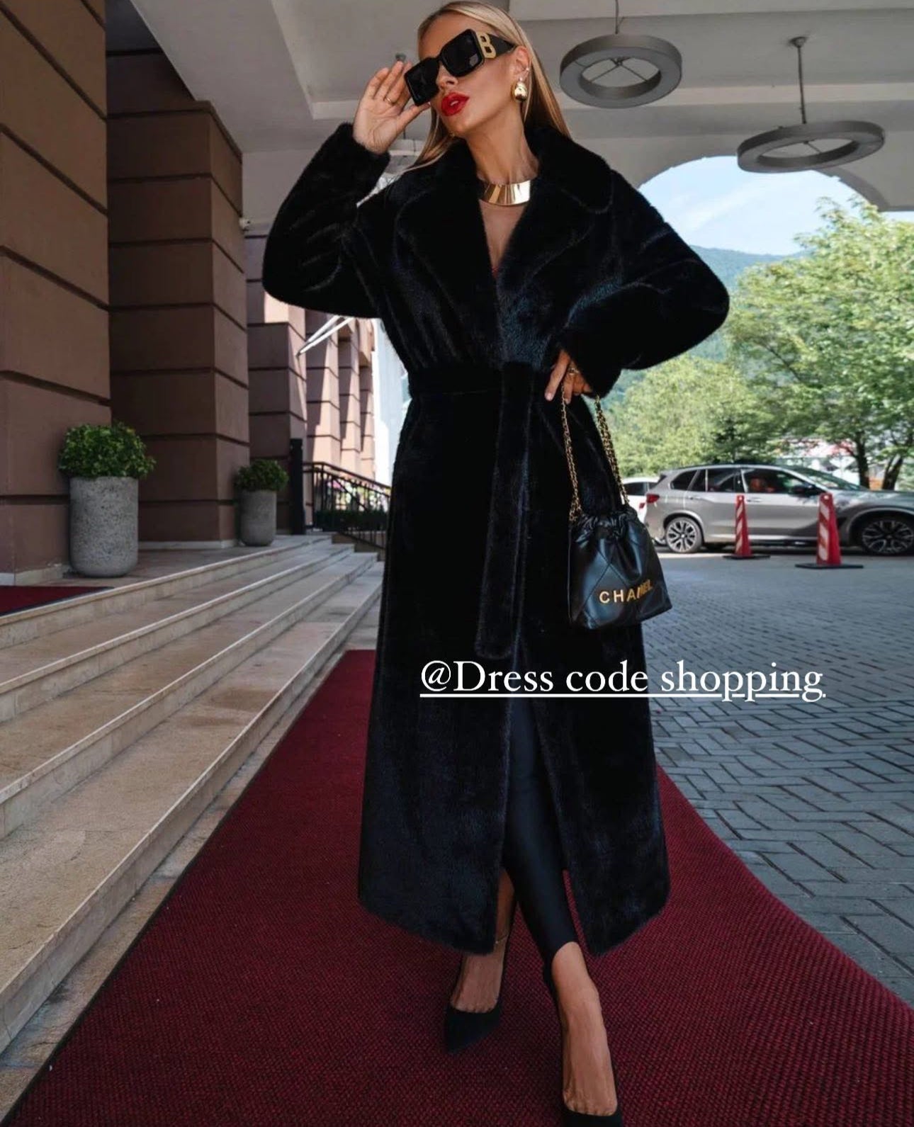 Pelliccia Martina in visone ecologico resistente all’acqua fodera interna in raso in promozione BLACK FRIDAY