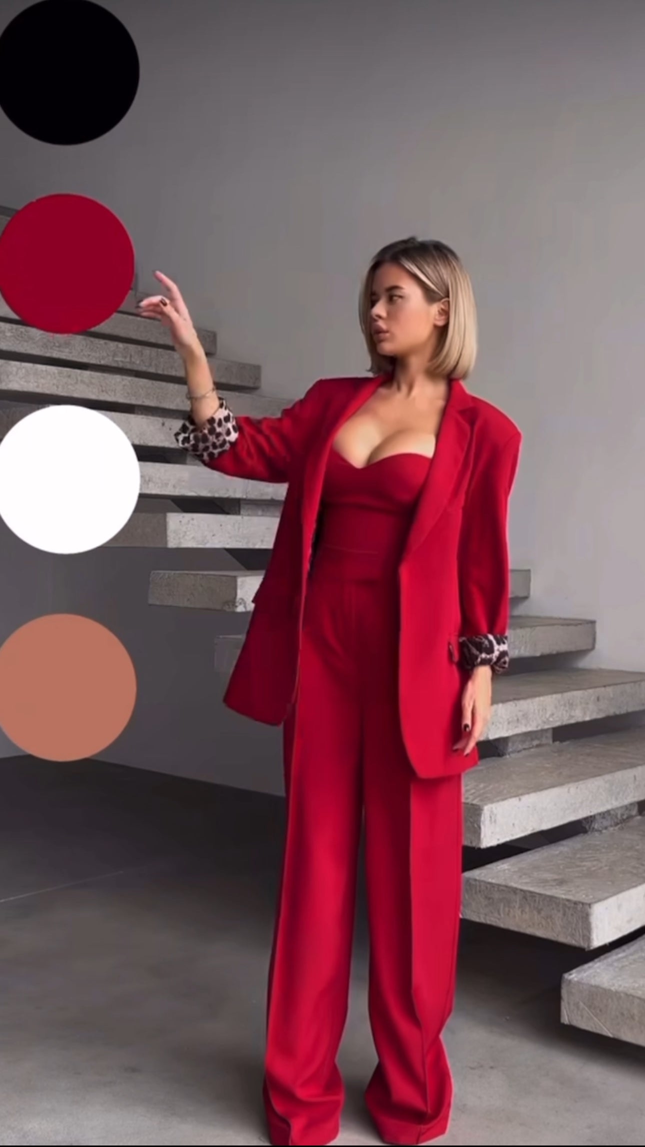 Tailleur AURORA         Giacca con fodera leopardata pantalone palazzo con corsetto in coordinato