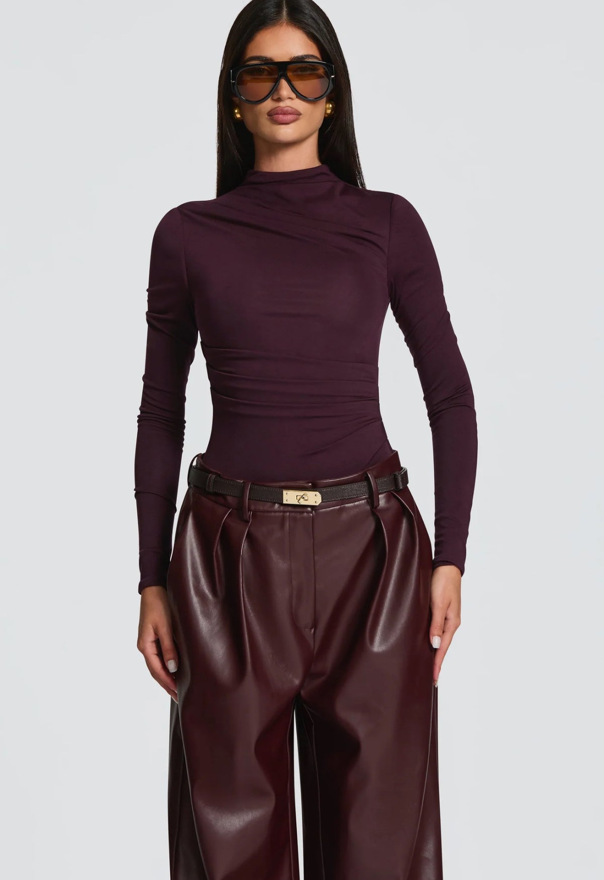 Outfit Anita Cappotto+Body+Pantalone in Eco-Pelle – Eleganza MetropoIitana