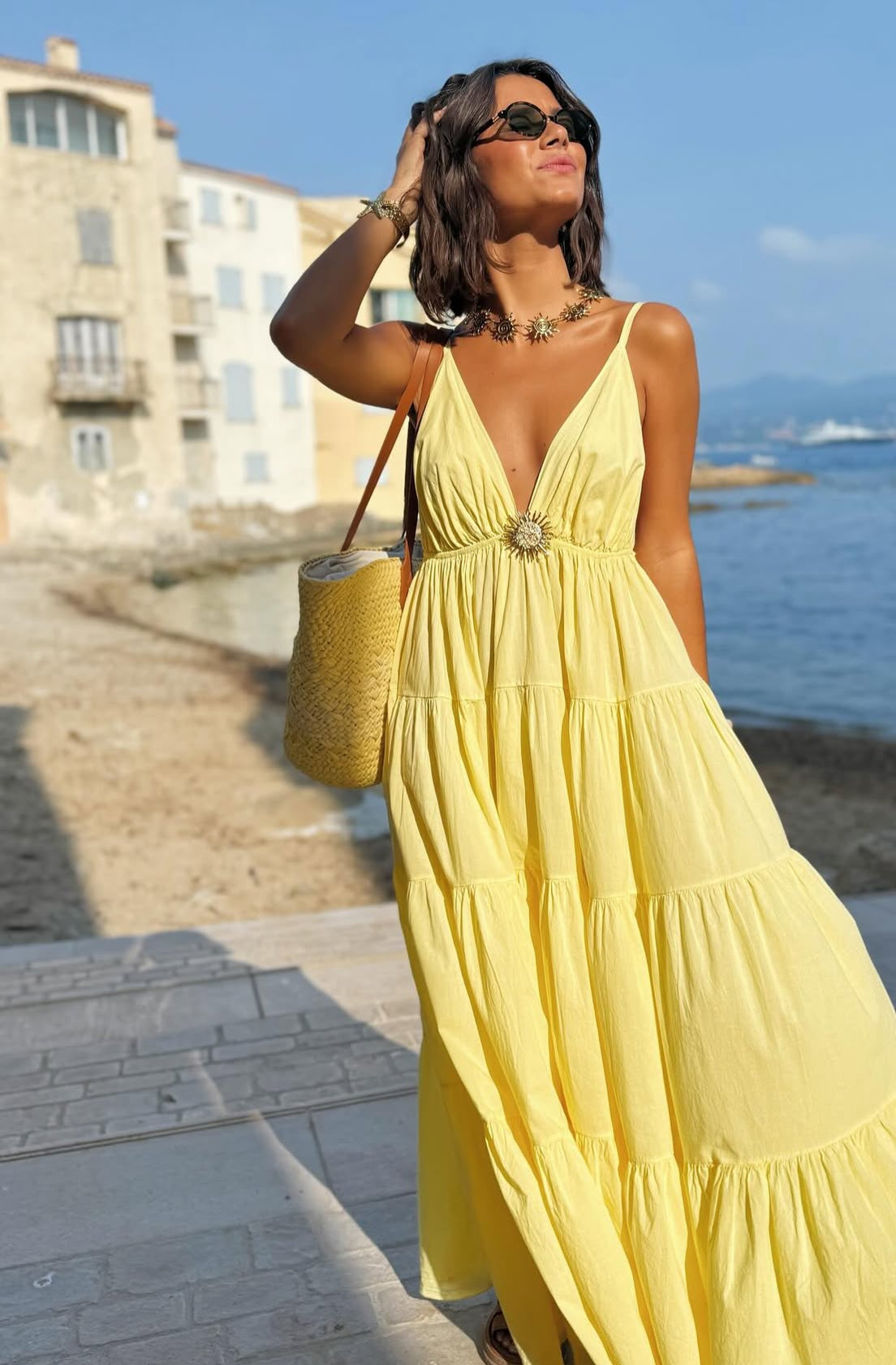 Abito SOLE in lino, perfetto per l'estate, disponibile in tutte le taglie da xs a XXL. Con elastico in vita e bretelle regolabili. Promozione limitata! Risparmia ora!