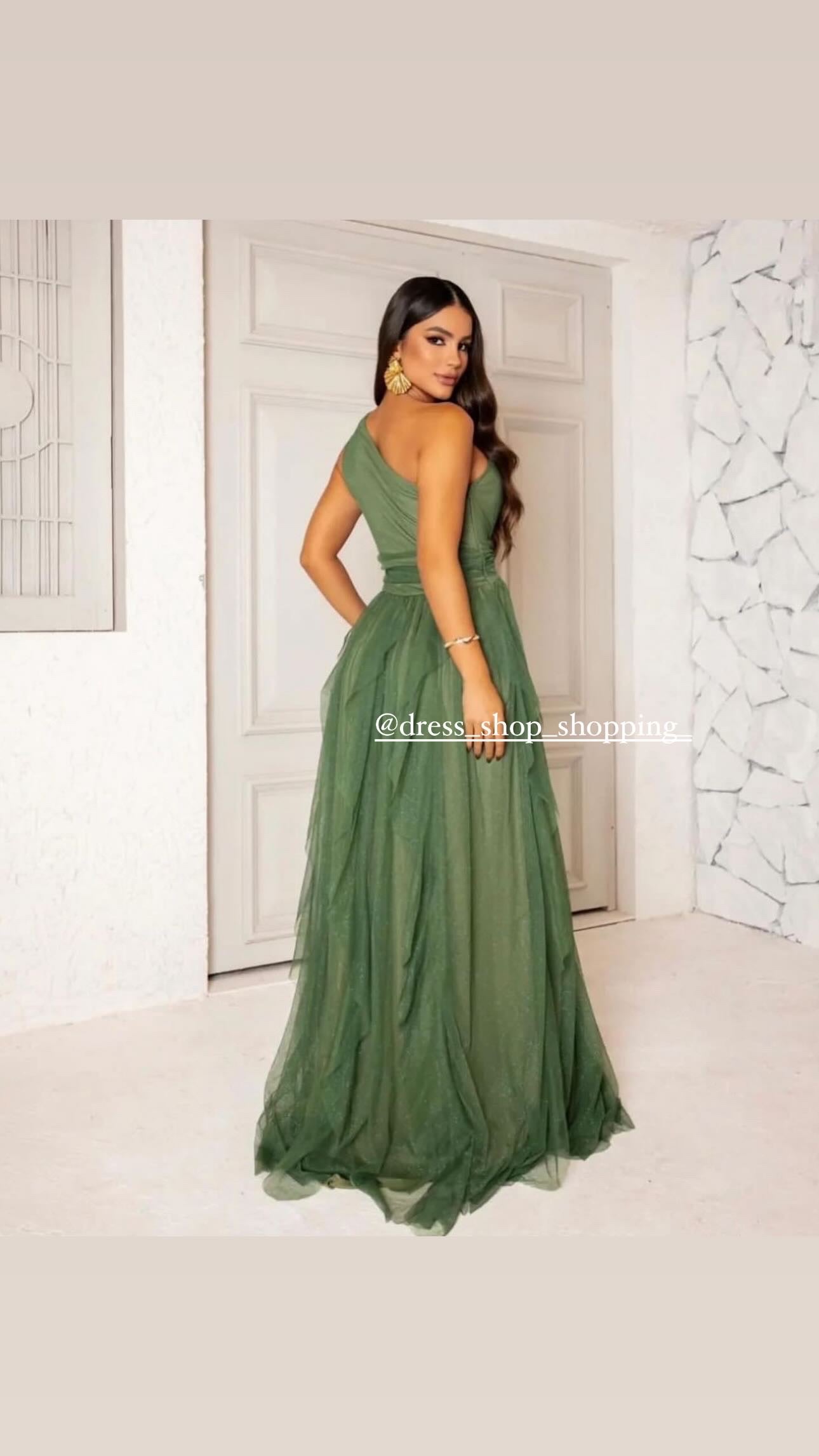 Vestito cerimonia Lucrezia in chiffon e velo con una fascia che valorizza la silhouette