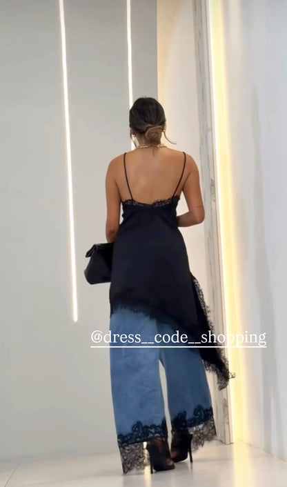 Completo Debora Abito Slip Asimmetrico con Pizzo Nero e Jeans a Gamba Larga con Dettagli