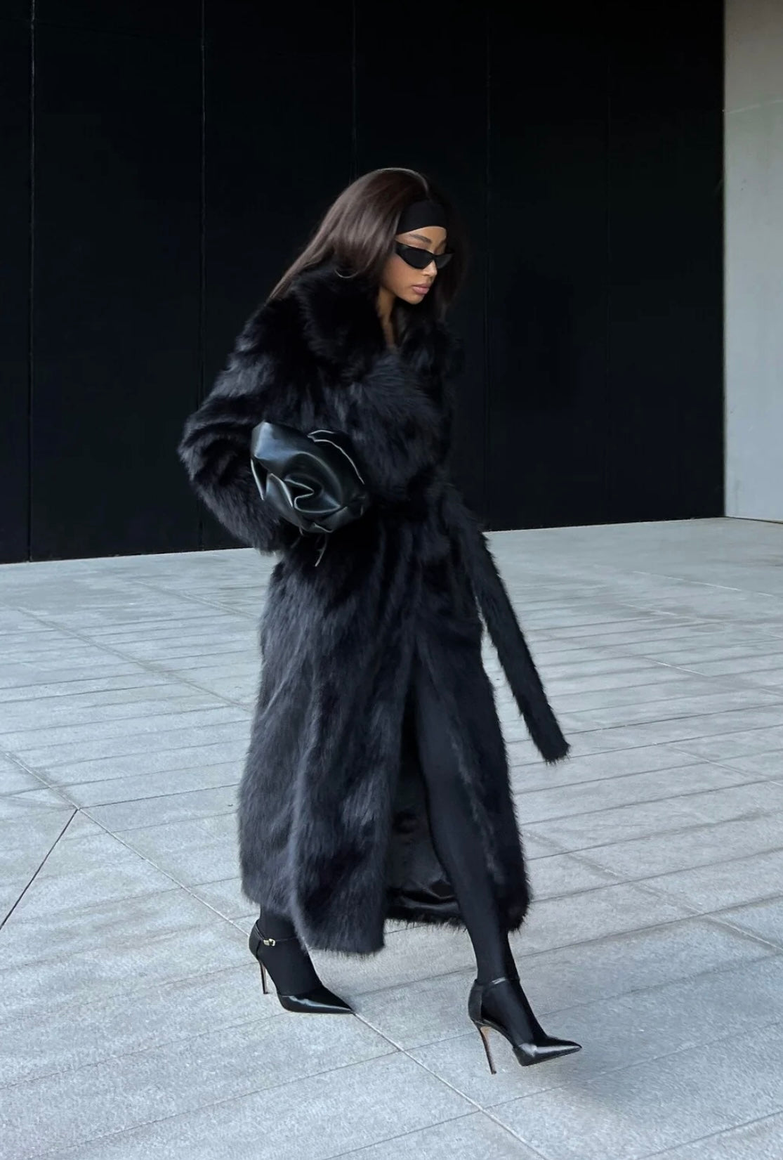 Pelliccia GIORGIA Avvolgente, sofisticato e ultra-morbido: questo cappotto lungo in ecopelliccia  porta il lusso in ogni look