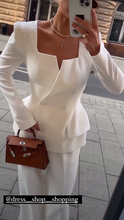 Tailleur Dea giacca scollo quadrato e pantaloni palazzo