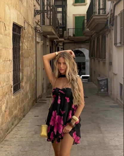 Mini dress Sole Aggiungi leggerezza al tuo guardaroba estivo con questo mini abito romantico e fluttuante.
