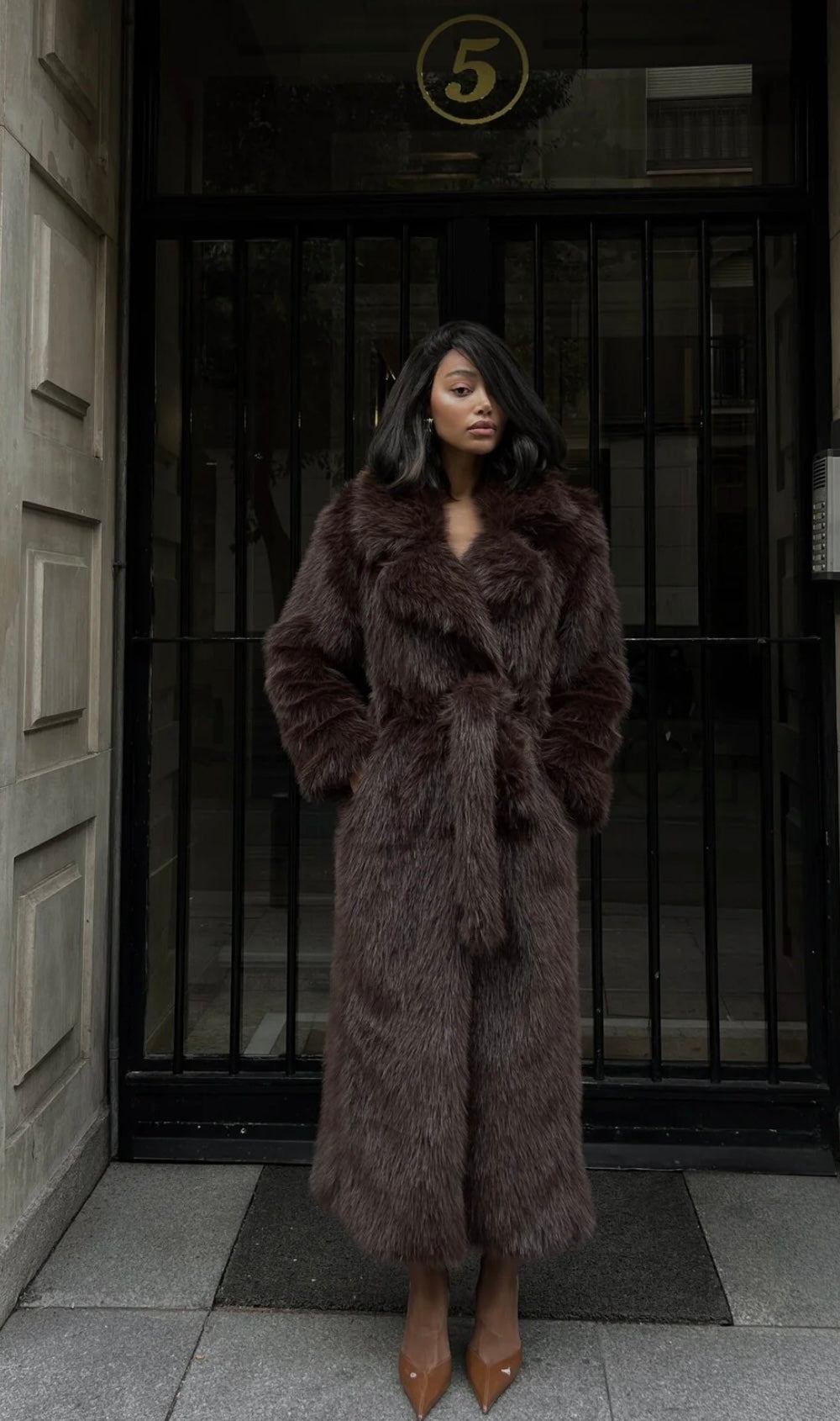 Pelliccia GIORGIA Avvolgente, sofisticato e ultra-morbido: questo cappotto lungo in ecopelliccia  porta il lusso in ogni look