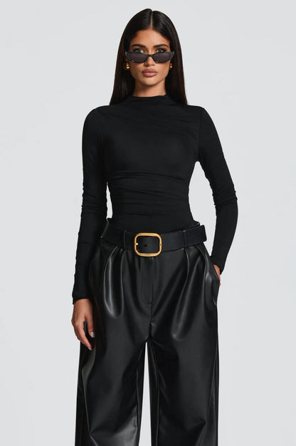 Outfit Anita Cappotto+Body+Pantalone in Eco-Pelle – Eleganza MetropoIitana